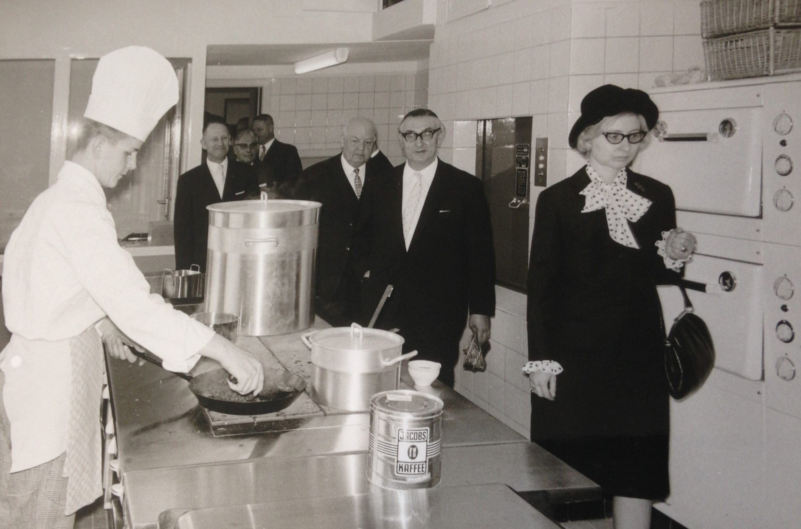 Küchenbegehung bei Eröffnung